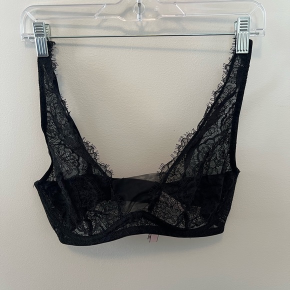 Victoria’s Secret Dream Angels Unlined Plunge Black Lace Bra - Picture 6 of 6